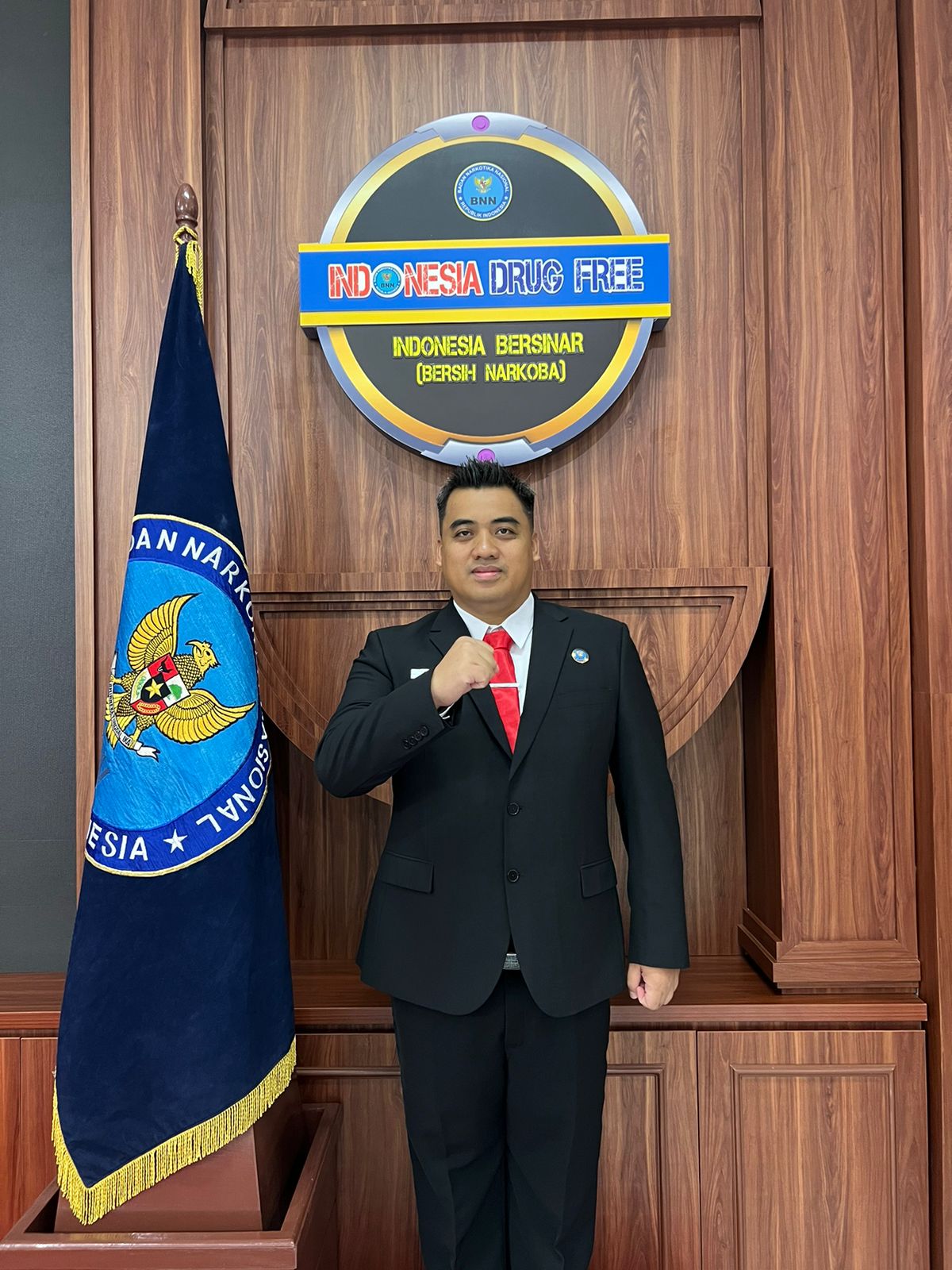 Ferey Hidayat R., S.I.K, M.H