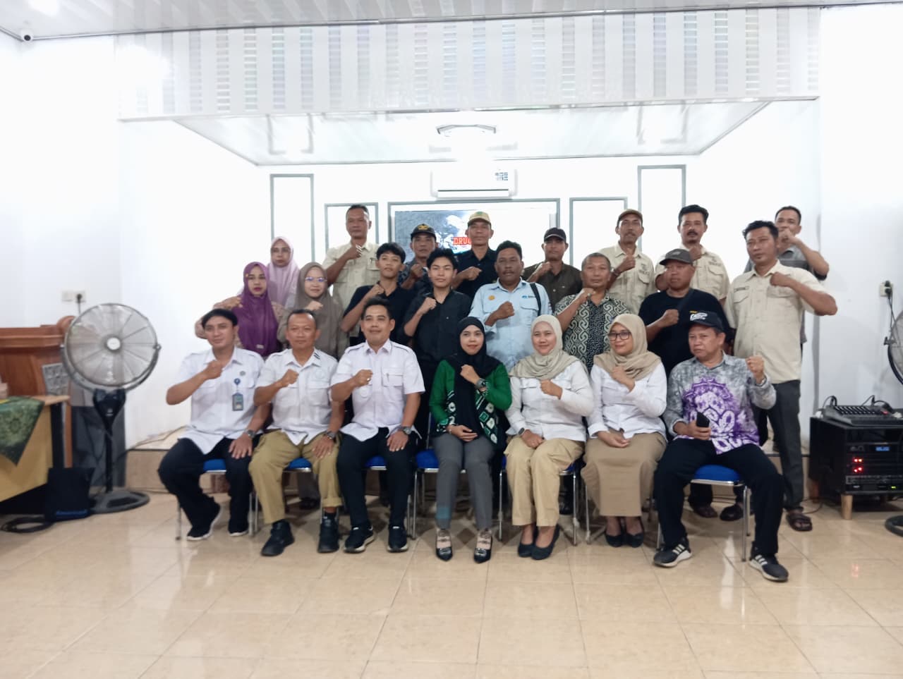 Cegah Narkoba dari Desa, BNNK Tanah Laut Edukasi Warga hingga Tes Urine Aparat Desa Kintapura