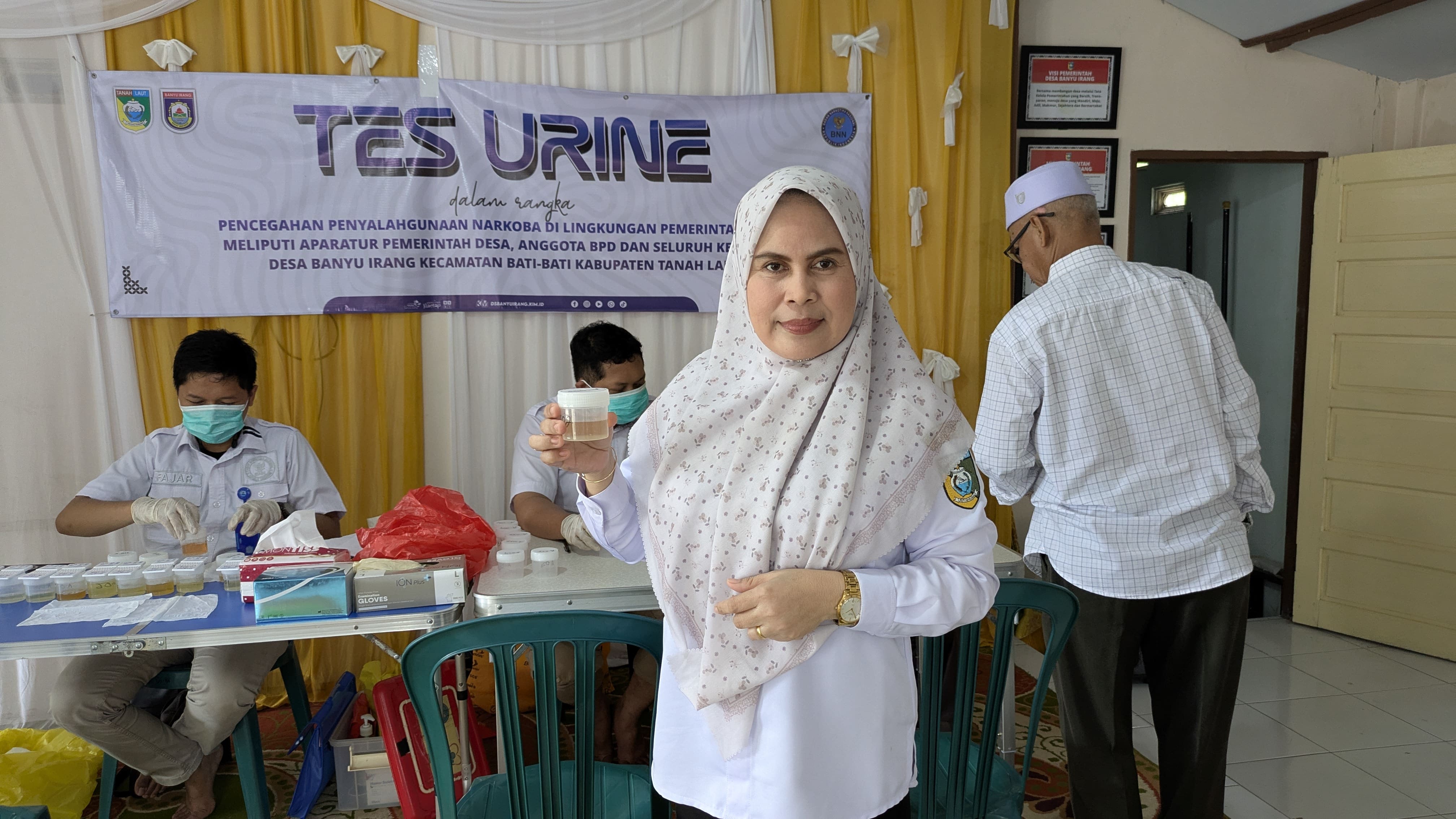 BNNK Tanah Laut Gelar Tes, Seluruh Aparat Desa Banyu Irang Komitmen Bersih dari Narkoba