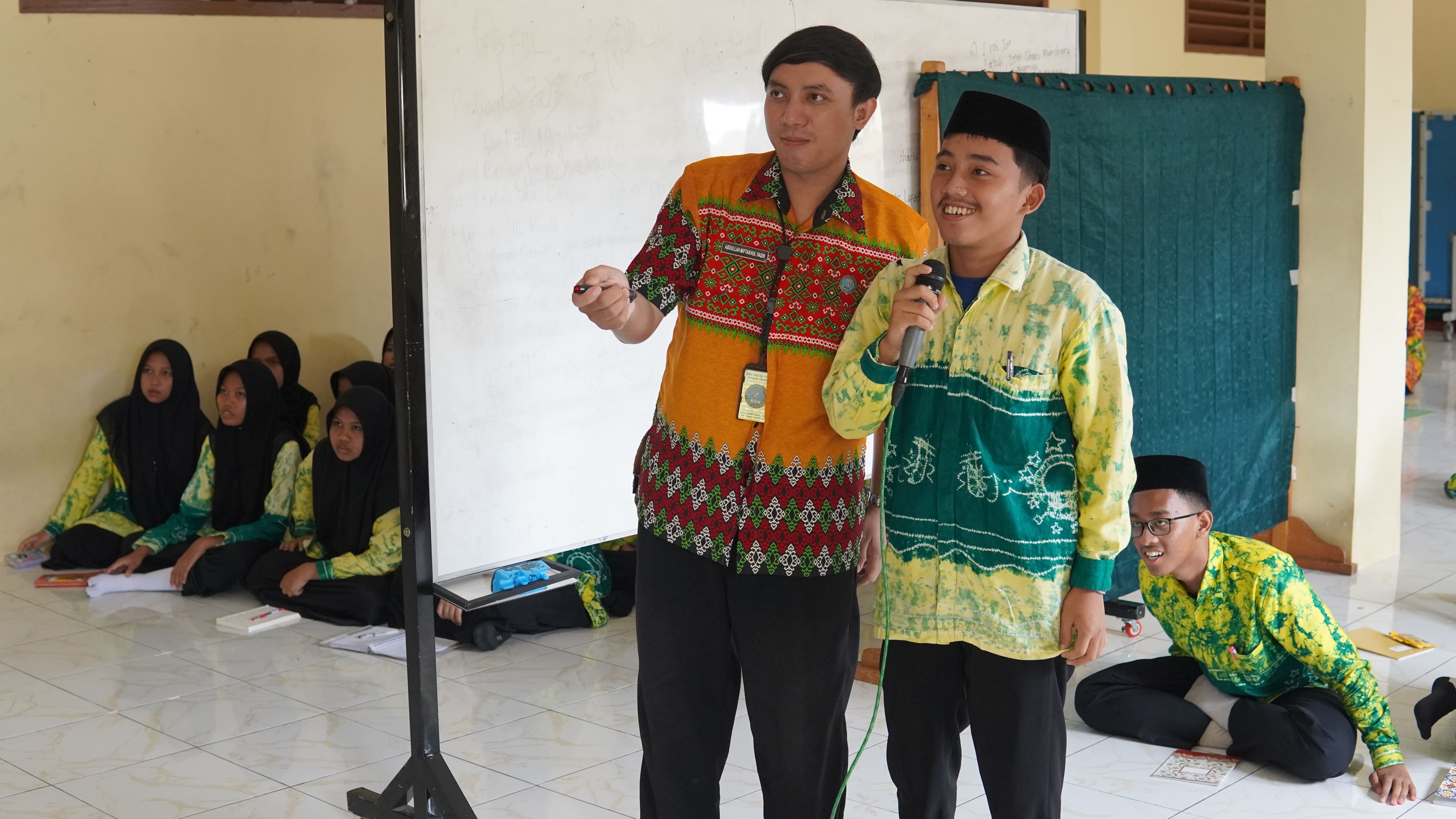 BNNK Tanah Laut dan Kesbangpol Gelar Talk Show Pencegahan Narkoba di Pondok Pesantren