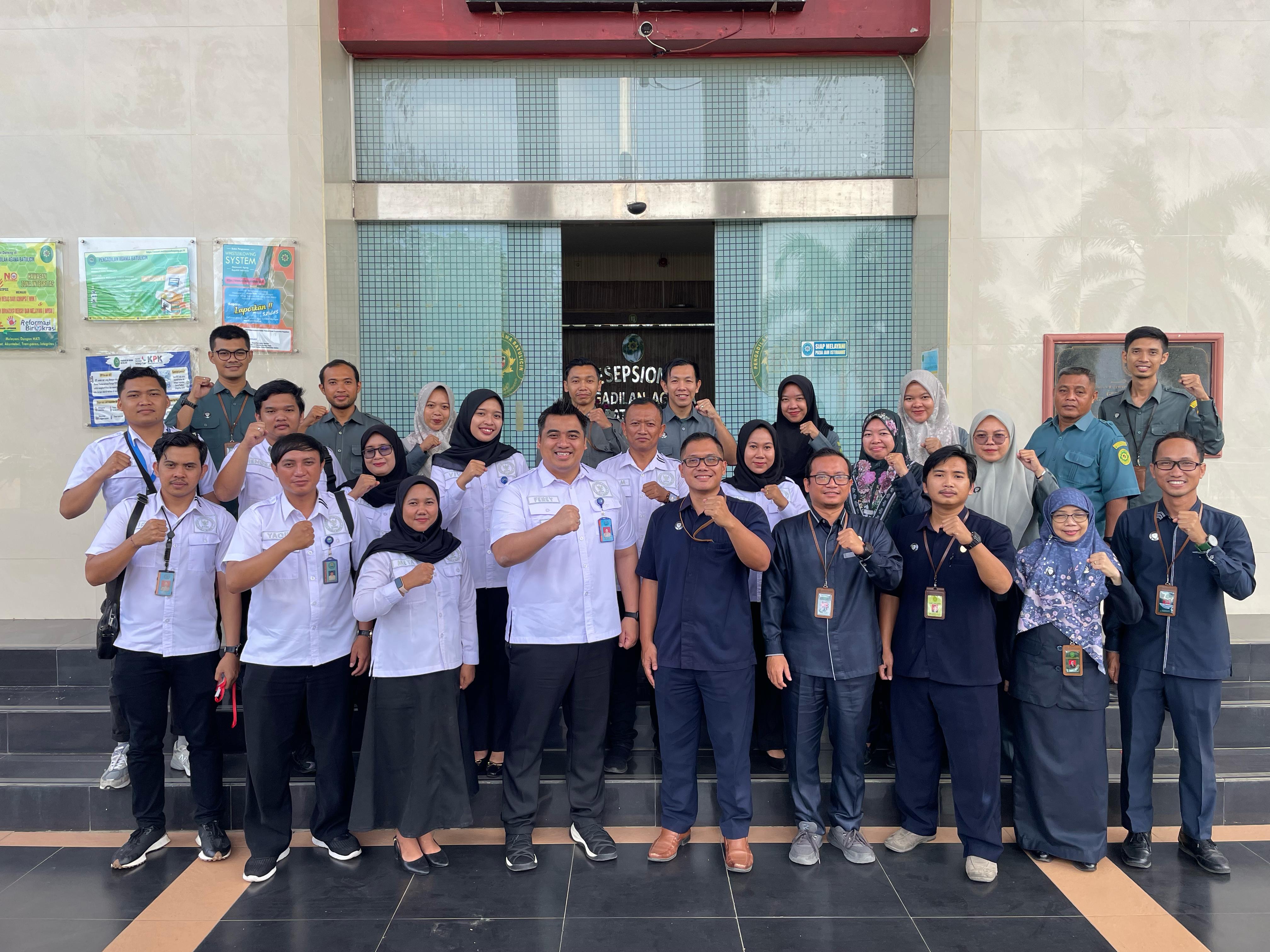 Gebrakan BNNK Tanah Laut: Pegawai Pengadilan Agama Batu Licin Jalani Tes Urine