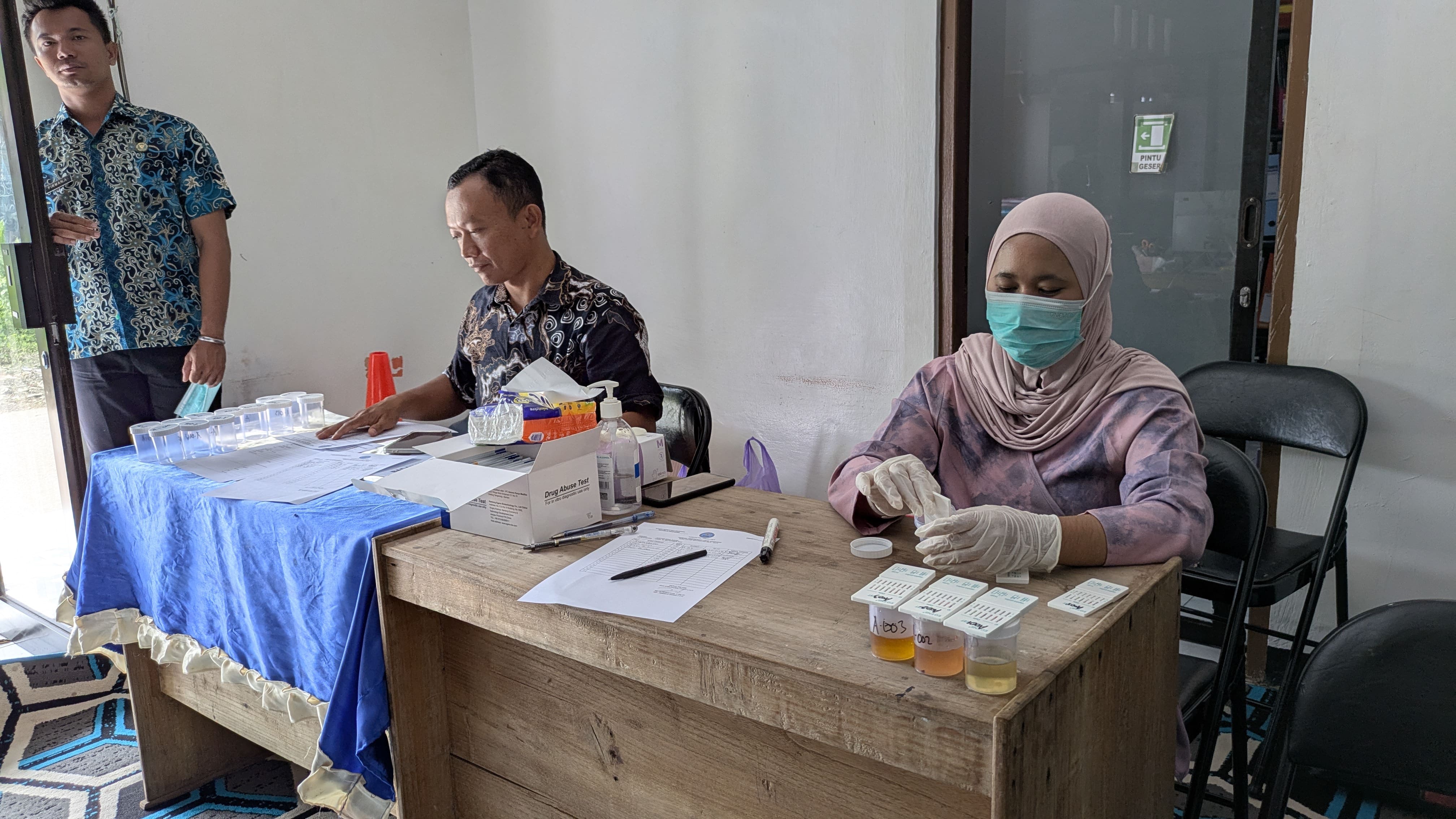 Deteksi Dini Melalui Tes Urine Aparatur Desa Ujung